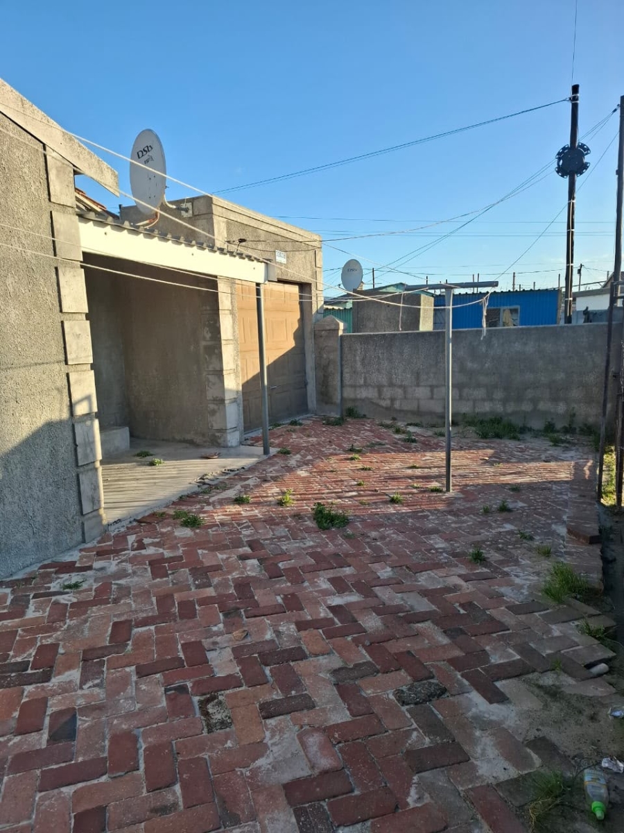 3 Bedroom Property for Sale in Umrhabulo Triangle Western Cape